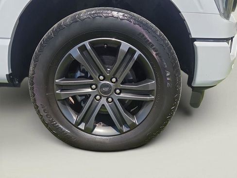 Used 2022 Ford F150 Lariat w/ Equipment Group 502A High AWD/4WD image 19