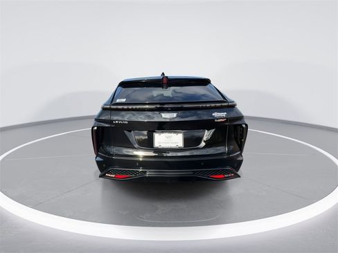 New 2026 Cadillac Lyriq V image 7