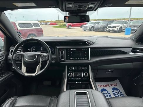 Used 2024 GMC Yukon XL Denali AWD/4WD image 29