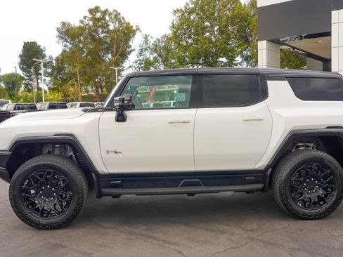 Used 2026 GMC Hummer EV SUV AWD/4WD image 10