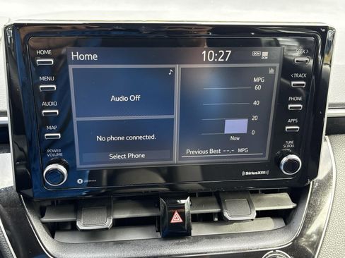 Used 2021 Toyota Corolla LE image 29