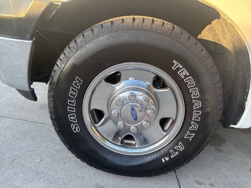 Used 2006 Ford F350 Lariat image 14