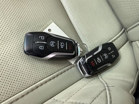 Used 2017 Ford Explorer Platinum AWD/4WD image 24