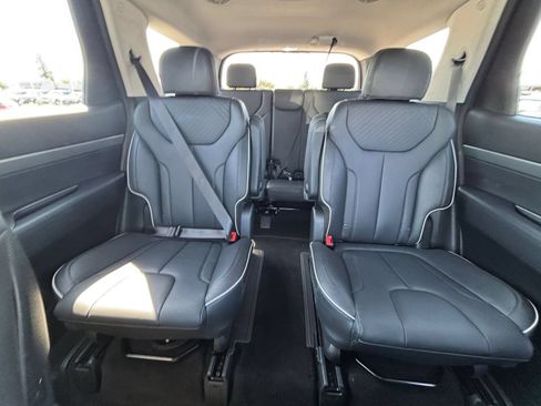 Used 2025 Hyundai Palisade SEL FWD image 42