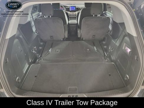 Used 2023 Ford Explorer XLT w/ Class IV Trailer Tow Package AWD/4WD image 16