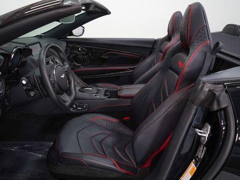 Used 2022 Aston Martin DBS Superleggera Volante RWD image 38
