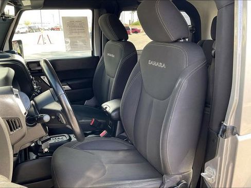 Used 2018 Jeep Wrangler Sahara w/ Connectivity Group image 23