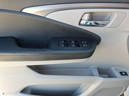 Used 2019 Honda Ridgeline RTL image 12