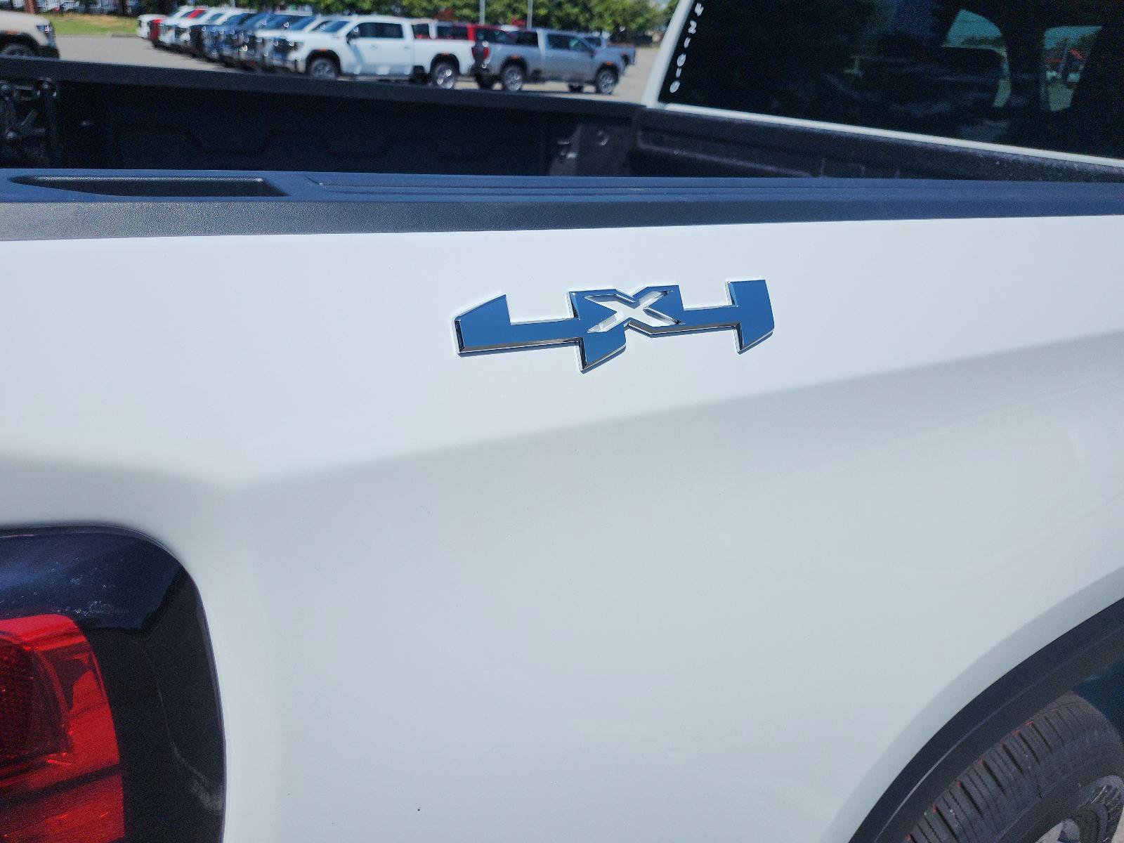 New 2026 GMC Sierra 1500 SLE AWD/4WD image 5