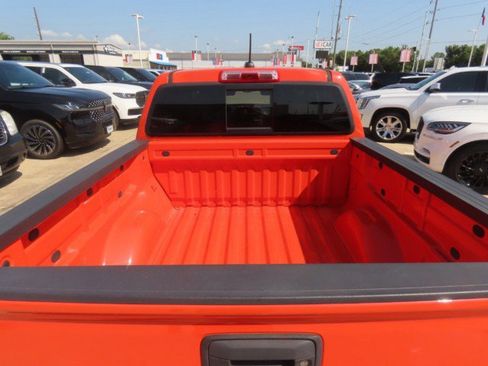 Used 2019 Chevrolet Colorado Z71 RWD image 12