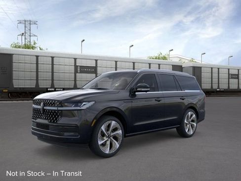 New 2026 Lincoln Navigator Black Label AWD/4WD image 1