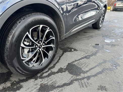 Certified 2024 Lincoln Nautilus Premier image 12