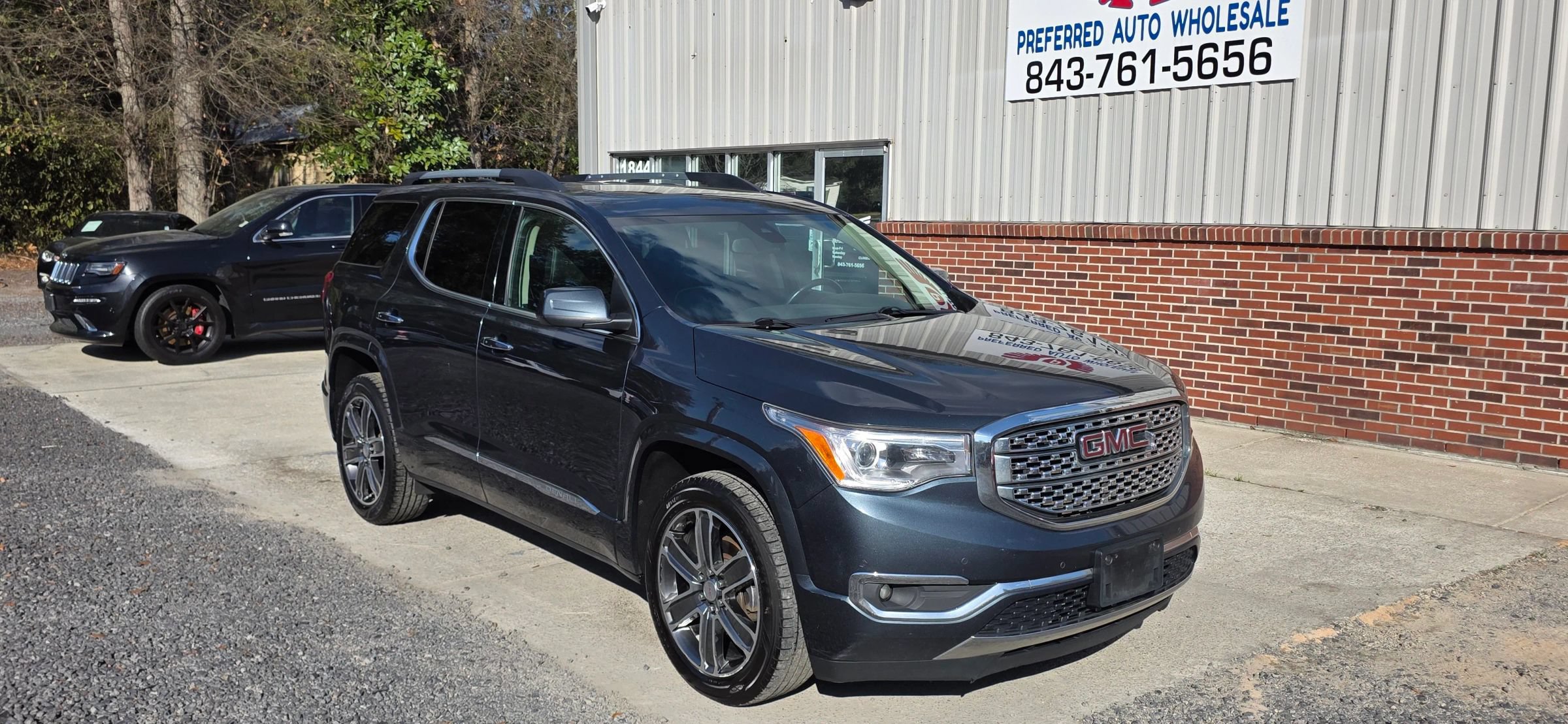 Used 2019 GMC Acadia Denali AWD/4WD image 2