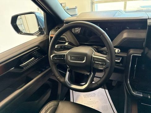 Used 2026 GMC Yukon Denali w/ Sun & Power Step Package AWD/4WD image 39