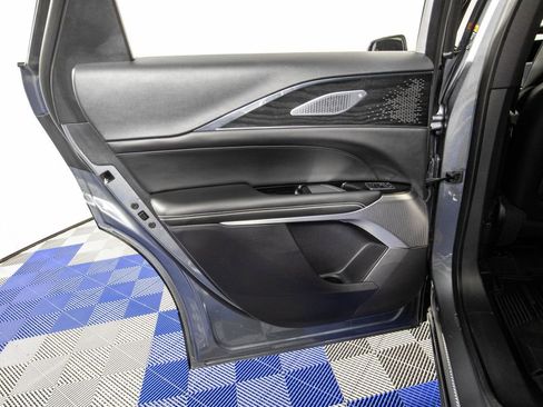 Used 2023 Cadillac Lyriq 2WD image 14