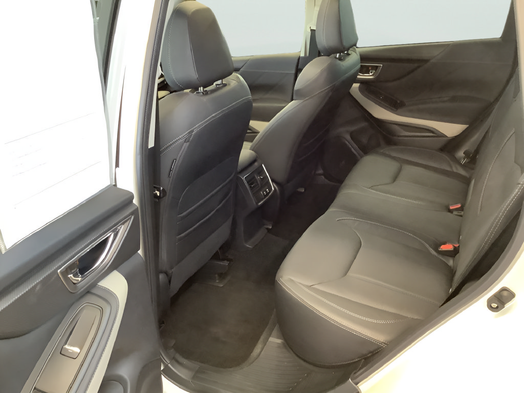Used 2023 Subaru Forester Limited AWD/4WD image 16