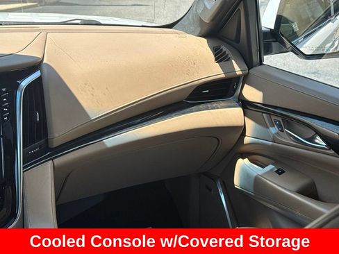 Used 2019 Cadillac Escalade ESV Platinum AWD/4WD image 23