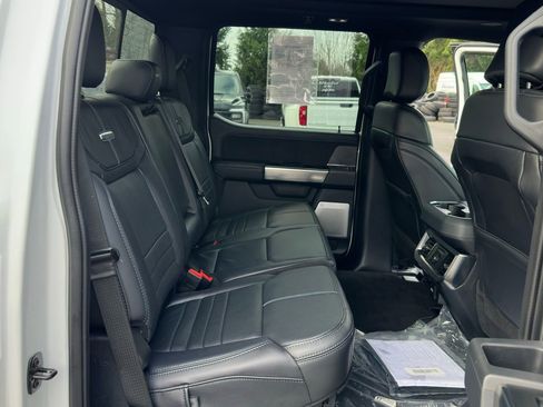 Used 2025 Ford F350 Platinum w/ FX4 Off-Road Package image 19