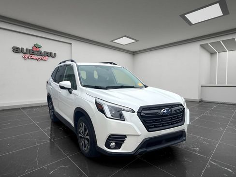 Used 2022 Subaru Forester Limited AWD/4WD image 2