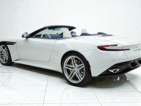 Used 2026 Aston Martin DB12 Convertible RWD image 7