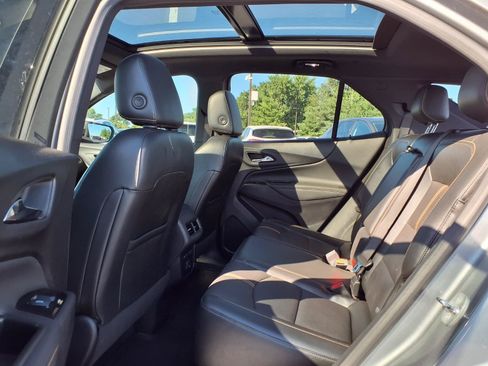 Used 2023 Chevrolet Equinox Premier FWD image 27