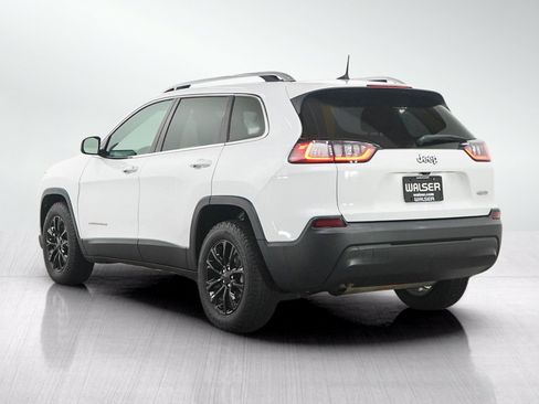 Used 2019 Jeep Cherokee Latitude w/ Popular Appearance Group FWD image 3