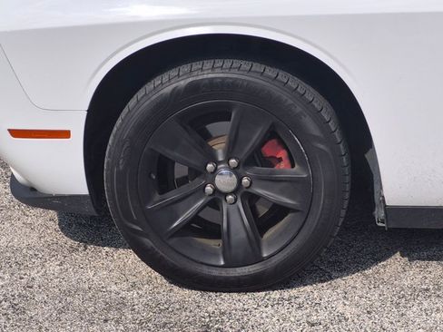 Used 2020 Dodge Challenger SXT RWD image 5