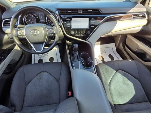 Used 2018 Toyota Camry LE w/ Moonroof Package image 9