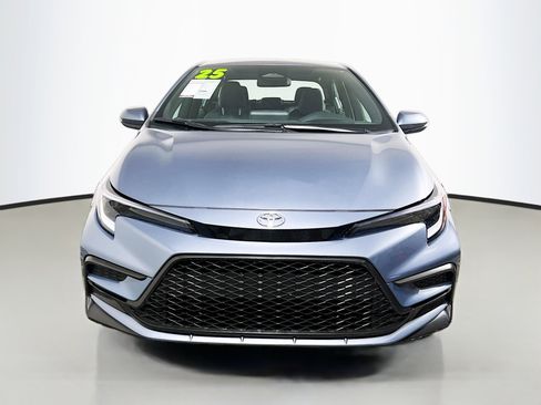 Used 2025 Toyota Corolla SE w/ Convenience Package FWD image 11