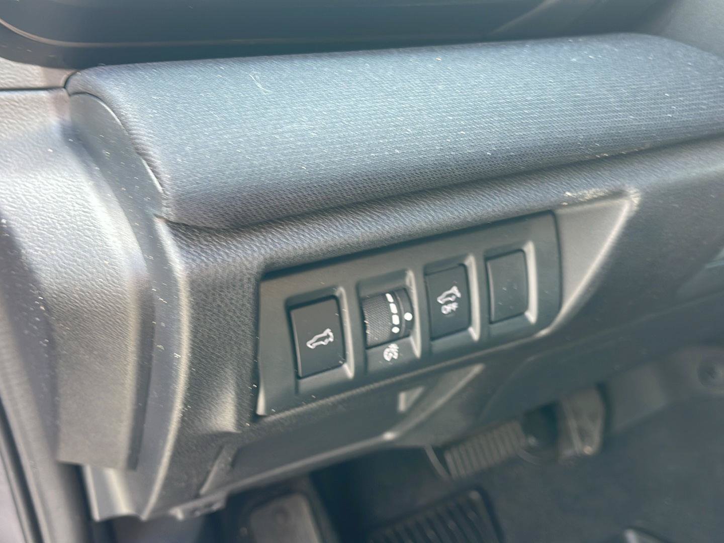 Used 2024 Subaru Outback Premium AWD/4WD image 16