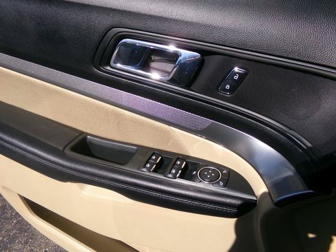 Used 2017 Ford Explorer 4WD image 10