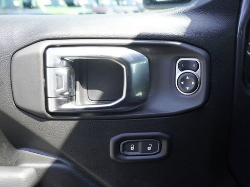 New 2026 Jeep Gladiator Sport AWD/4WD image 11