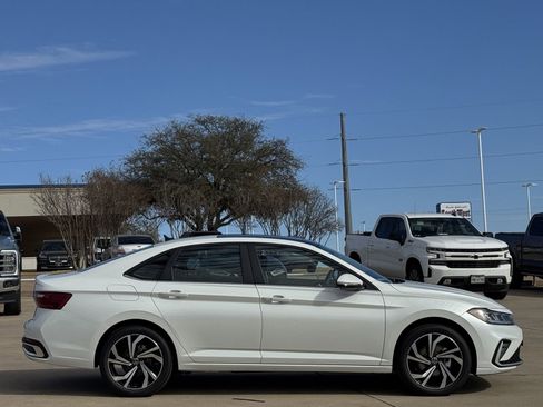 New 2026 Volkswagen Jetta SEL FWD image 4