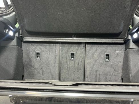 Used 2023 Audi Q4 e-tron Prestige image 21