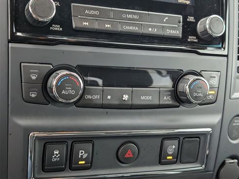 Certified 2024 Nissan Titan SV w/ SV Convenience Package image 16