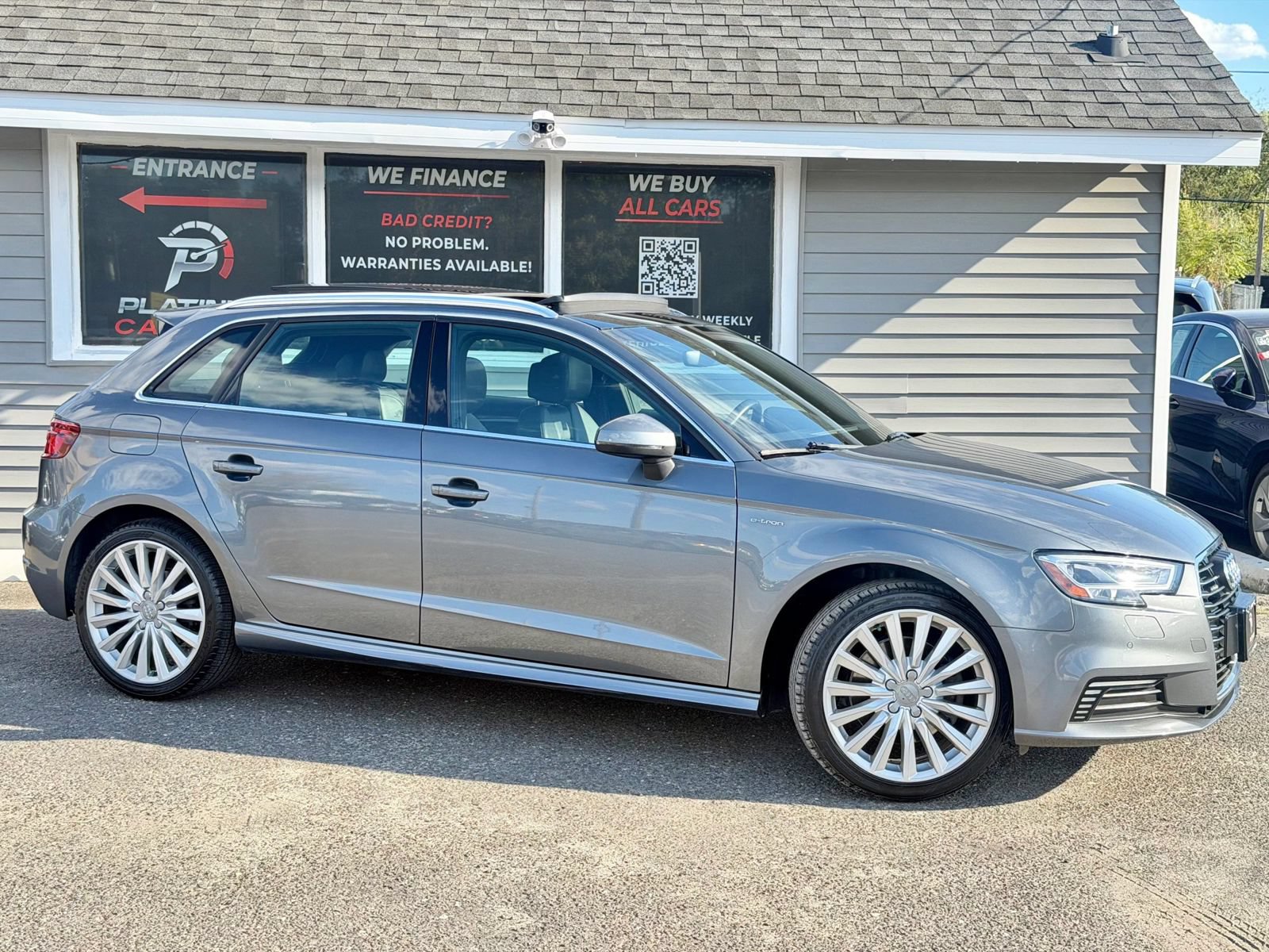 Used 2017 Audi A3 e-tron Premium Plus w/ Technology Package FWD image 14