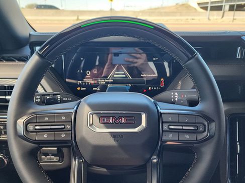 New 2026 GMC Yukon AT4 w/ AT4 Premium Plus Package image 20