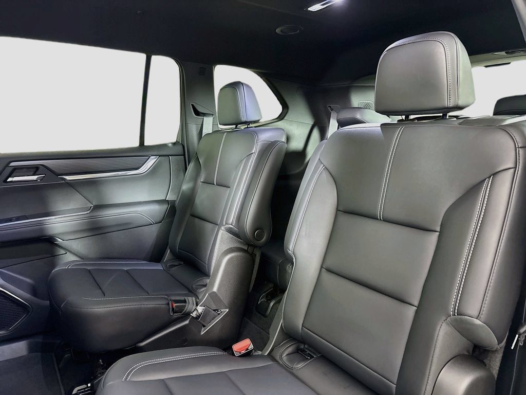 New 2026 GMC Acadia Elevation w/ Elevation Premium Package AWD/4WD image 24