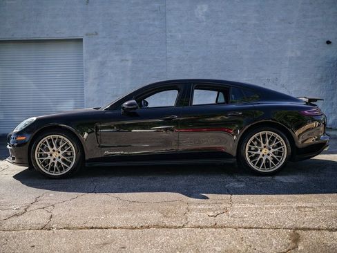Used 2020 Porsche Panamera Edition image 10