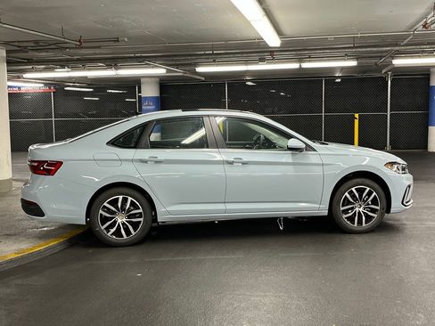 New 2025 Volkswagen Jetta SE image 36