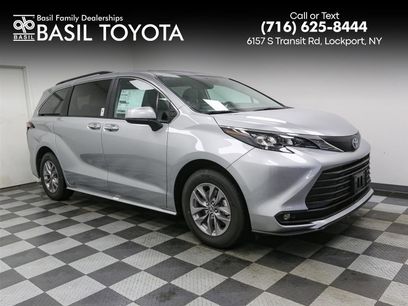 New 2025 Toyota Sienna XLE
