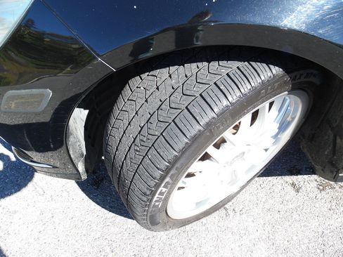 Used 2011 Mercedes-Benz E 350 4MATIC Sedan image 25