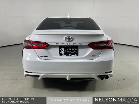 Used 2019 Toyota Camry SE FWD image 7