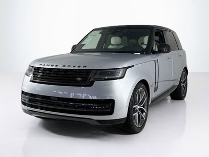 Used 2025 Land Rover Range Rover SE
