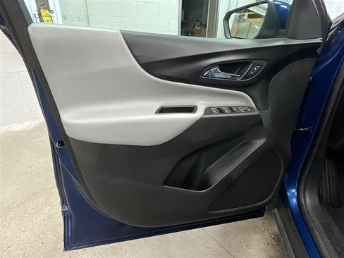 Used 2022 Chevrolet Equinox LT FWD image 10