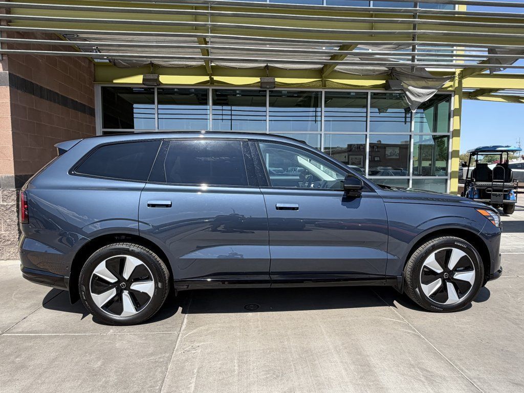 Used 2025 Volvo EX90 Plus AWD/4WD image 9
