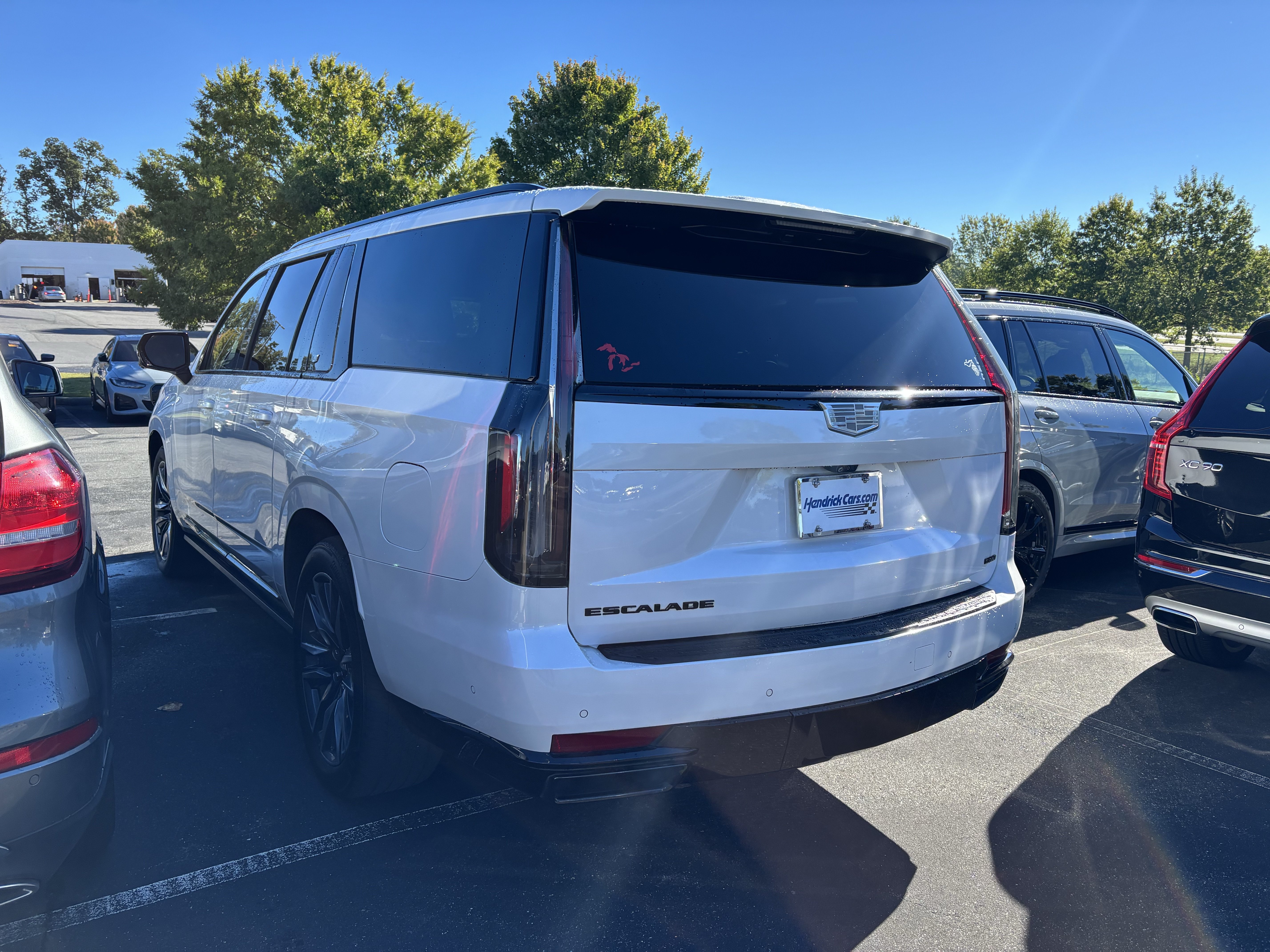 Used 2022 Cadillac Escalade ESV Sport w/ Touring Package RWD image 7