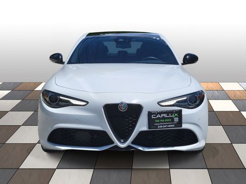 Used 2023 Alfa Romeo Giulia Veloce AWD/4WD image 2