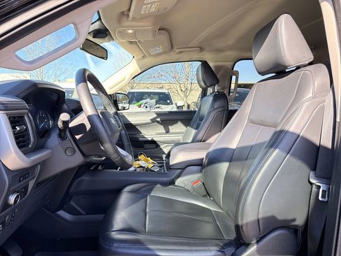 Used 2022 Ford Expedition XLT image 9