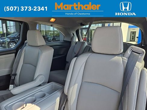 Used 2022 Honda Odyssey EX-L image 13